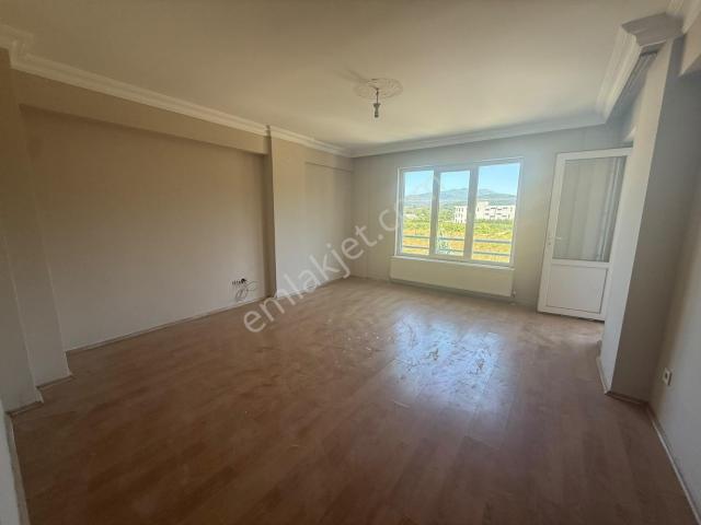 Cumayeri Meşeparkta Ara Kat 2+1 90 M² Satılık Daire