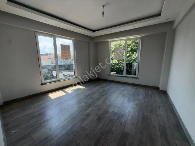 Cumayeri Merkezde Satılık 75 M² Lüks 2+0 Daire