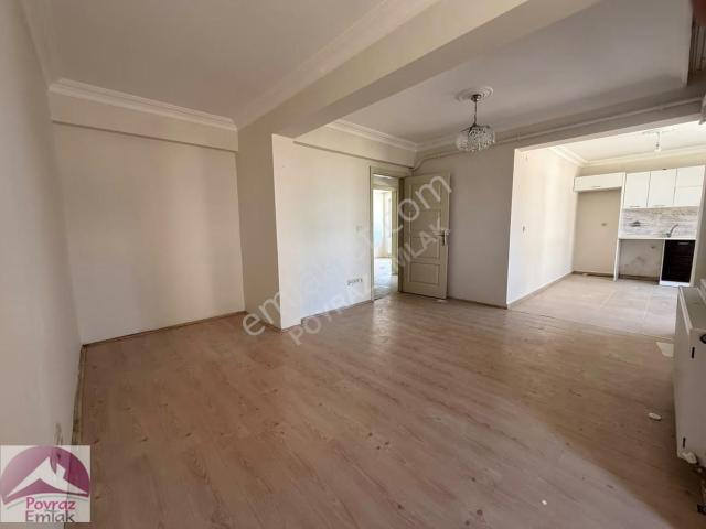 Cumayeri'nde Ebeveyn Banyolu, Kapalı Balkonlu 2+1 Daire Fırsatı!