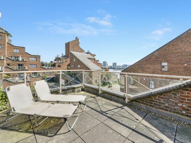 Cumberland Mills Square, London E14, 3 bed flat to rent, £3,500 pcm | PrimeLocation