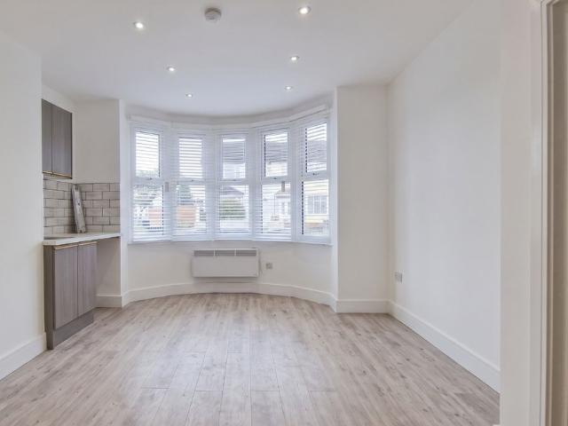 Cumberland Avenue, Southend On Sea SS2, Studio to rent, £690 pcm | PrimeLocation