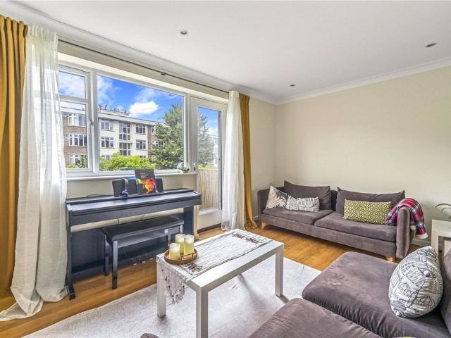 Cumberland Close, St Margarets, Middlesex, TW1, Twickenham