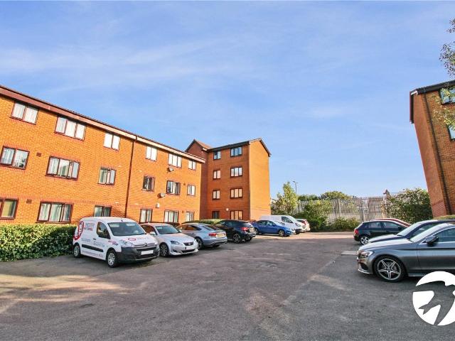 Cumberland Place, London SE6, 1 bed flat to rent, £1,450 pcm | PrimeLocation