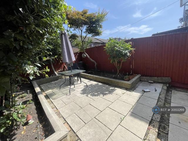 Cumberland Road, London, E13 4 bed terraced house to rent £2,799 pcm £646 pw