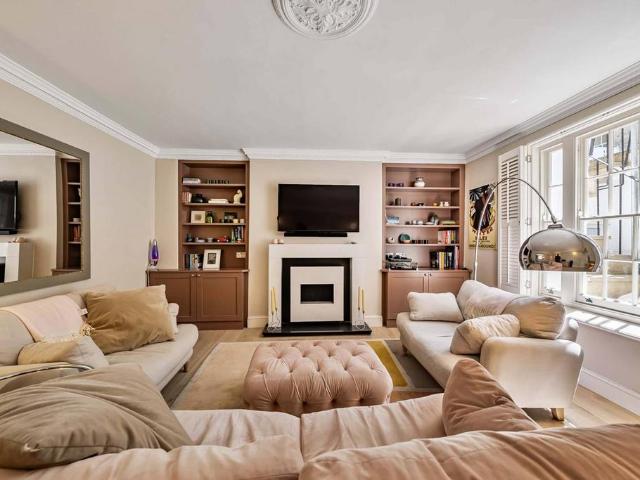 Cumberland Street, Pimlico, London, SW1V 2 bed flat to rent £3,750 pcm £865 pw
