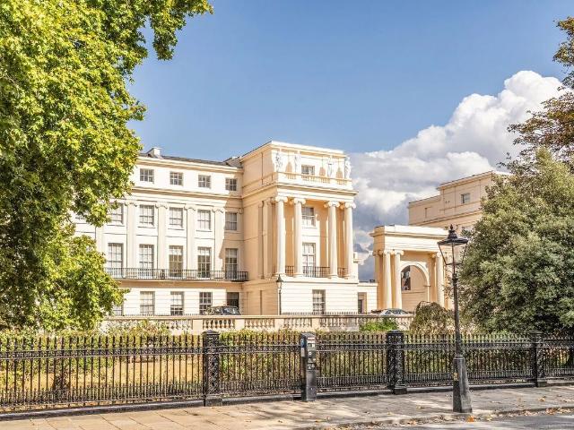 Cumberland Terrace, Regents Park NW1, 2 bed flat to rent, £6,500 pcm | PrimeLocation