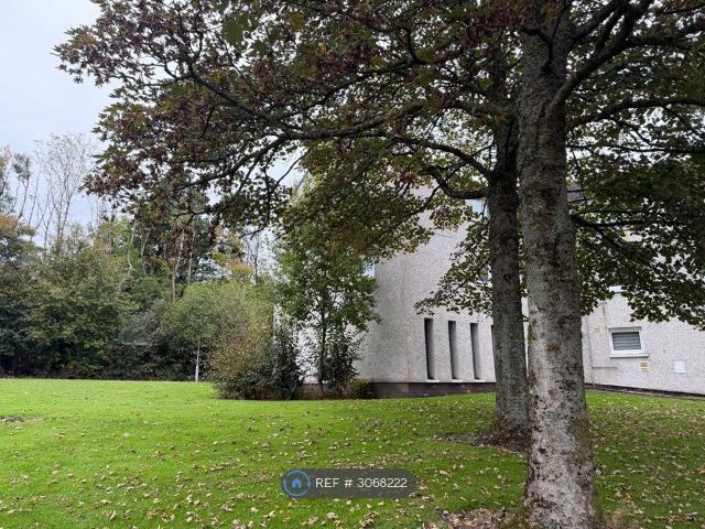 Cumbernauld, Glasgow G67, 3 bed flat to rent, £750 pcm | PrimeLocation