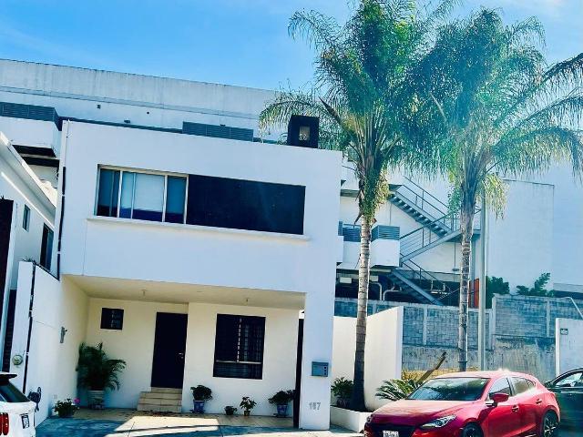 CASA EN RENTA CUMBRES MADEIRA PRIV CONDESA