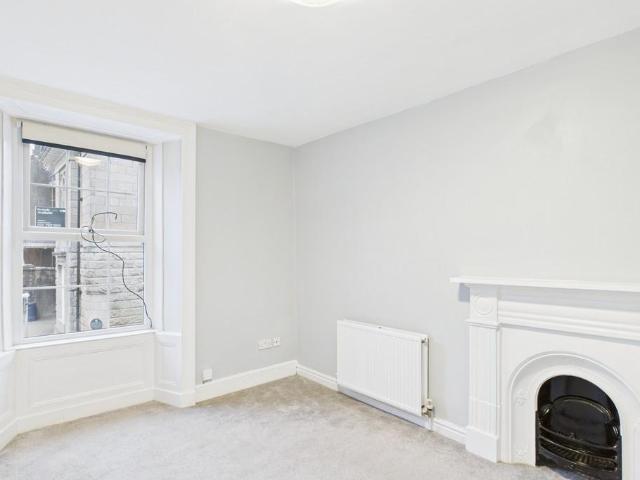 Cumbria LA12 1 bed apartment to rent £595 pcm £137 pw