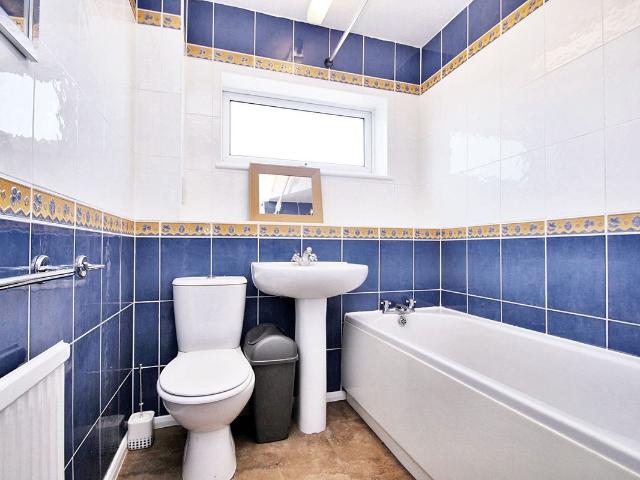 Cumbrian Way, Uxbridge UB8, 2 bed flat to rent, £1,850 pcm | PrimeLocation