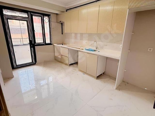 CUMHURİYET MAH. TEPEÜSTÜNDE SIFIR 1. KAT 90M2 ÖN CEPHE DAİRE