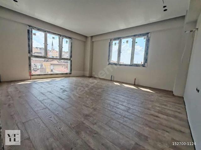 CUMHURİYET MAHALLESİ CENTER LİFE SİTESİNDE 2+1 SATILIK DAİRE