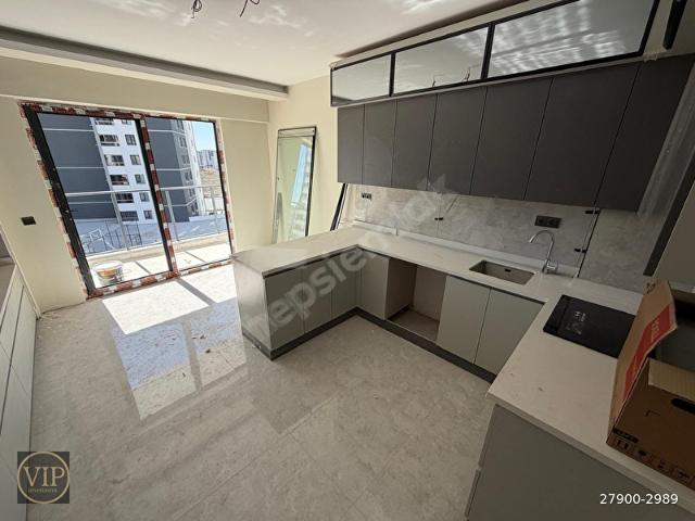 CUMHURİYET MAHALLESİ FULL YAPILI 4+1 SIFIR SATILIK DAİRE