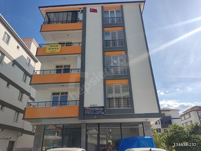 CUMHURİYET MAHALLESİ'NDE Eminevim,Birevim vs.uygun 3+1 DAİRE