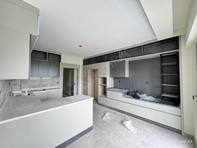 CUMHURİYET MAHALLESİ ULTRA LÜKS 4,5+1 SIFIR DAİRE