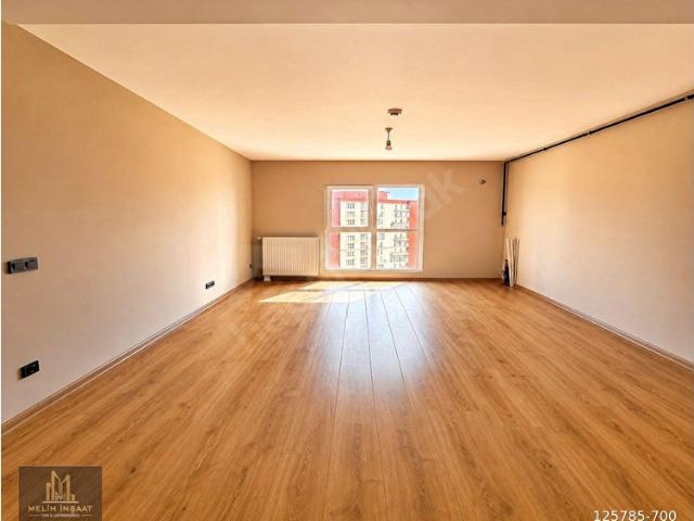 CUMHURİYET METROBÜSÜNE 5 DAK SİTE İÇİNDE SIFIR DAİRE !