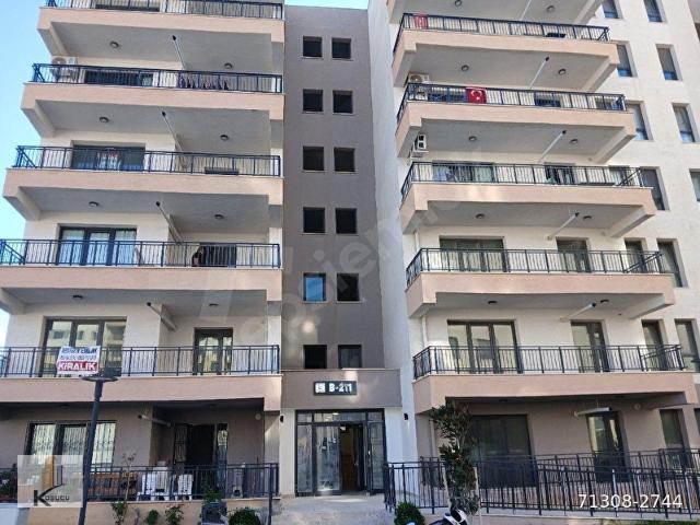 CUMHURİYET MH 1.İPEK SOK ARA KAT ÖNÜ AÇIK KÖŞE