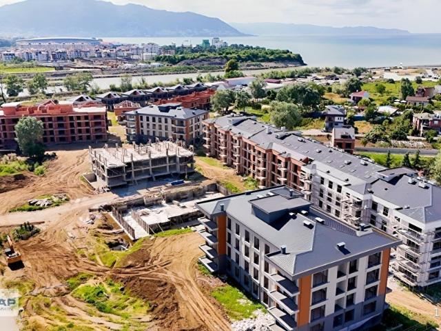 CUMHURİYET PERA MARİNADA ÖNÜ AÇIK, KÖŞE KONUM 3+1 DAİRE SATIŞTA