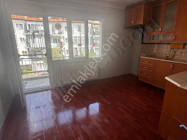 Cumhuriyet Mah. 135m2 Satılık Daire