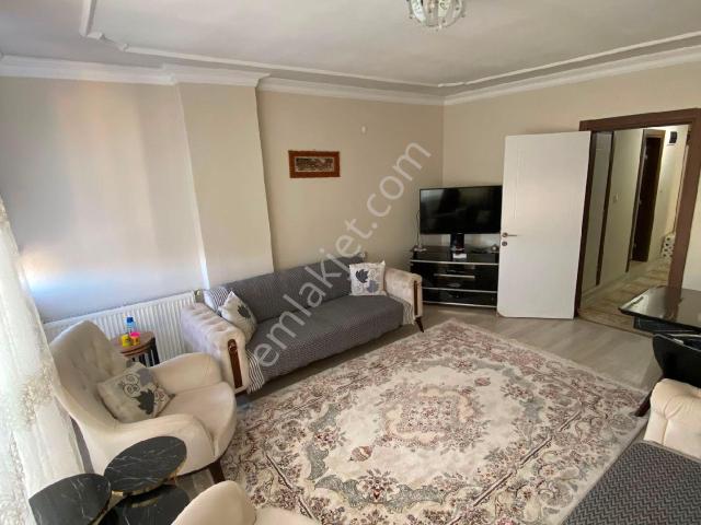 Cumhuriyet Mah Bademalami Mevkiinde 2+1 110 M2 Daire