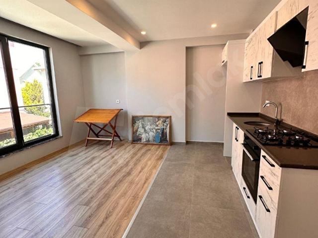 Cumhuriyet Mah. 1+1 Yerden Isıtmalı Sıfır Daire Kiralık