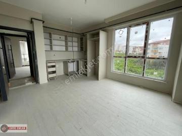 Cumhuriyet Mah. Şehir Hastanesi Girişinde Satılık 1+1 Site Daire