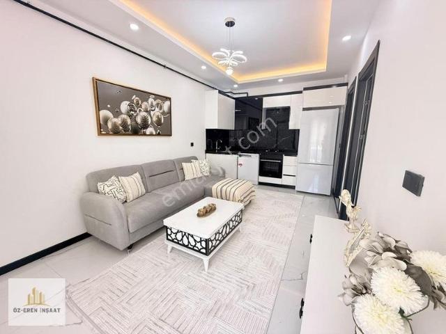 Cumhuriyet Mah. Full Eşyalı Balkonlu Bahçe Katı Sıfır 1+1