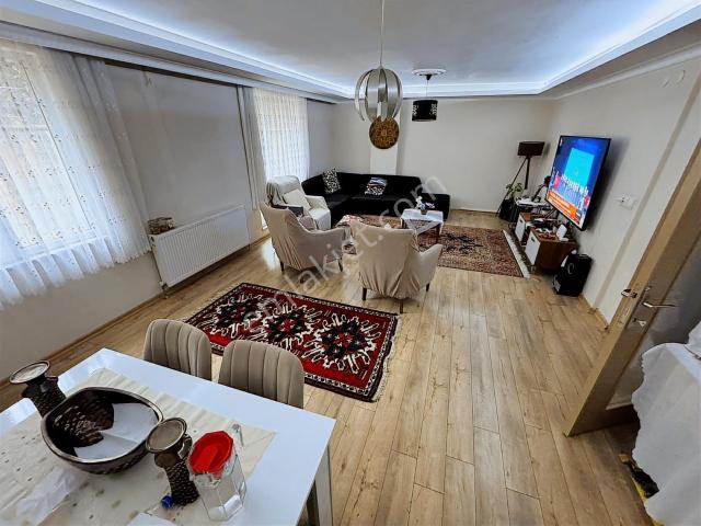 Cumhuriyet Mah Geniş M2'li Teraslı Fırsat 4+1 Dublex Daire