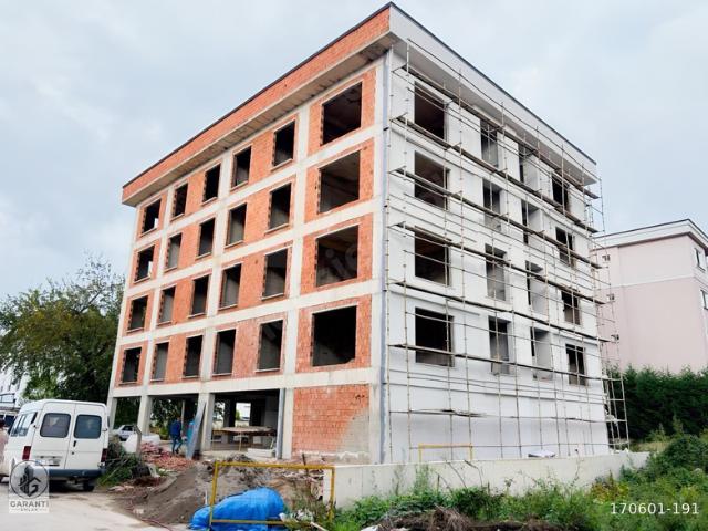Cumhuriyet Mah. Has Ocakbaşı Restoran arkasında satılık 2+1