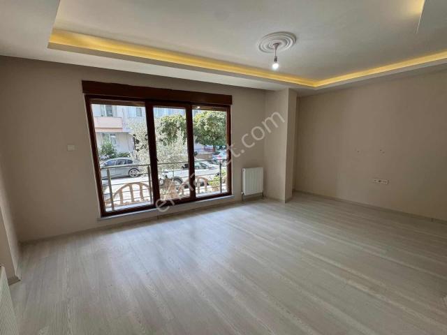 Cumhuriyet Mah.kartopu Sok.3+1 Y.giriş Kiralık Daire