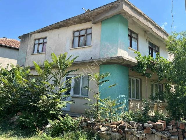 Cumhuriyet Mah. Müstakil Ev
