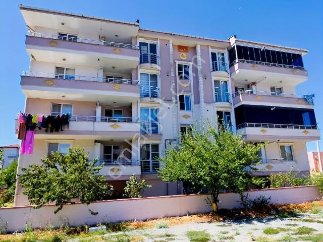 Cumhuriyet Mahallesi Geniş 3+1 Daire Vira Gayrimenkul