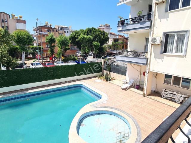 Alanya Cumhuriyet Mahallesi’nde Plaja Yakın 1+1 Eşyalı Daire