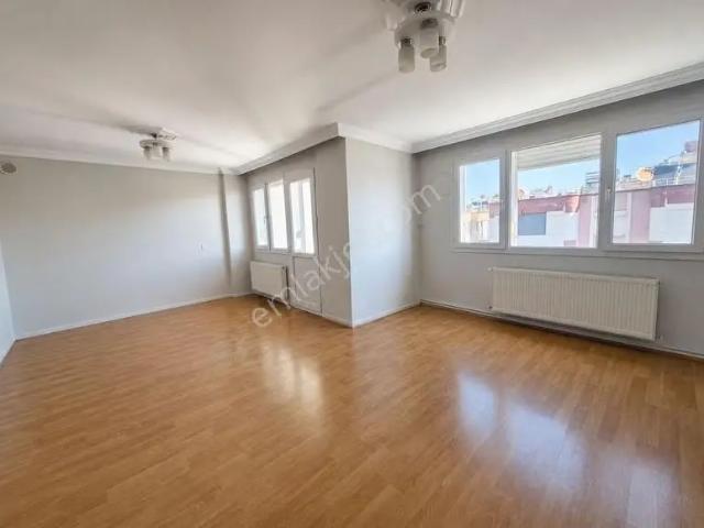 Cumhuriyet Mahallesi Satılık Doğalgazlı Dubleks Daire