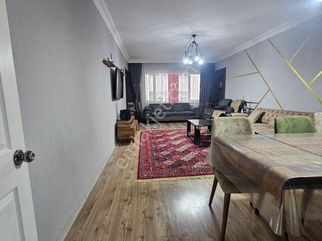Cumhuriyet Mahallesi Satılık 3+1 Daire