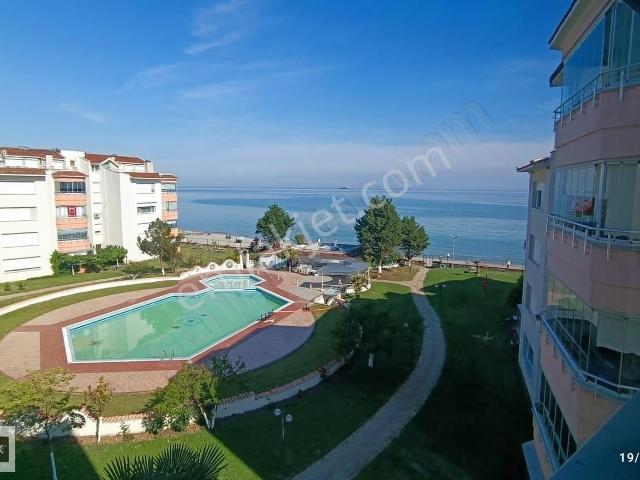 Cumhuriyet Mahallesinde 3+1, 145 M2 Denize Sıfır Yalı Dairesi
