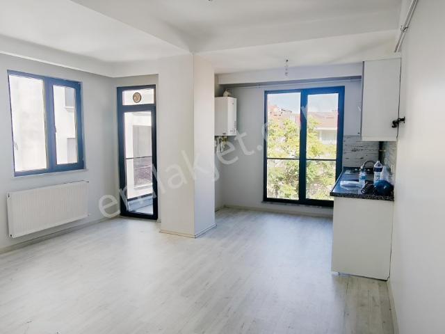 Cumhuriyet Mahallesinde 3+1 Satılık Daire