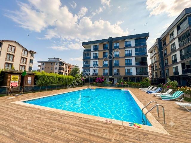 Cumhuriyet Mahallesi'nde Villa Konforunda 3+1 Kiralık Daire