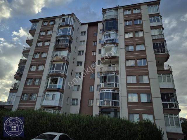 Cumhuriyet Mahallesinde Diş Hastanesine Yakın Kiralık 3+1 Daire