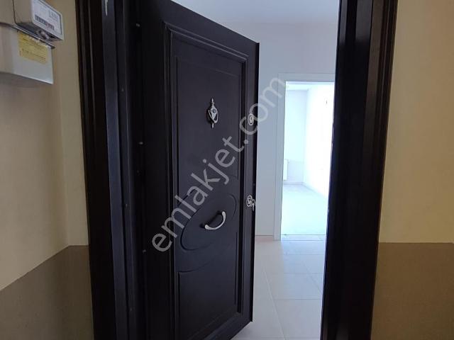 Cumhuriyet Mahallesinde Geniş Doğalgazlı Daire