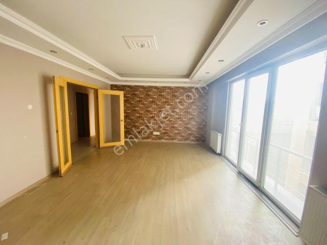 Cumhuriyet Mahallesinde Kiralık 2+1 Daire