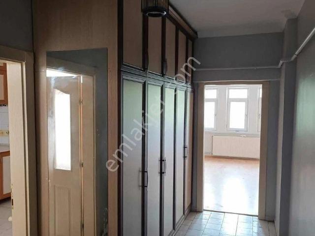 Cumhuriyet Mahallesinde Kiralık 3+1 Üst Kat Daire