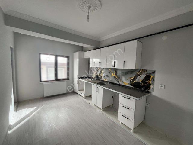 Cumhuriyet Mahallesinde Satılık Sıfır Geniş 2+1 Daire