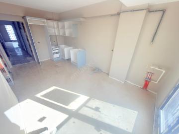 Cumhuriyet Mahallesinde Satılık 1+1 Ara Kat Sıfır Daire