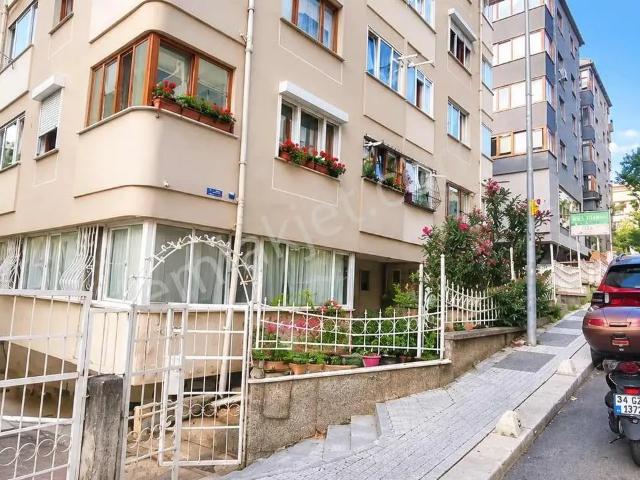 Cumhuriyet Mahallesinde Site İçerisinde 3+1 Masrafsız Daire