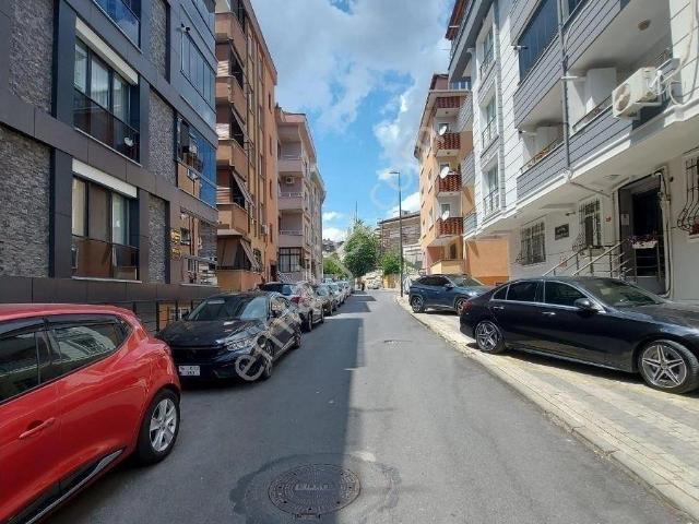 Cumhuriyet Mh.merkezi Konum 2+1 85 M2 2.kat Kombi Fransız Balkon
