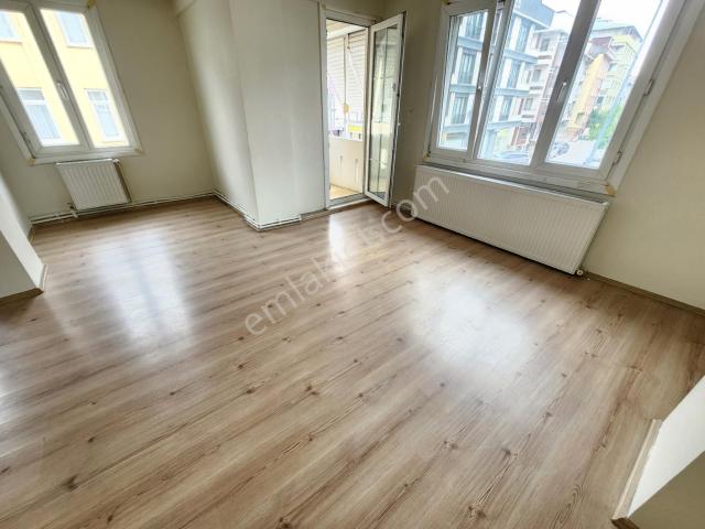 Cumhuriyet Mh. Ana Cadde Üzerinde Temiz 2+1 Kiralık