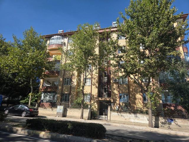 Cumhuriyet Mh. Cadde Üzerinde 3+1 Köşe Başı Asansörlü Satılık Daire