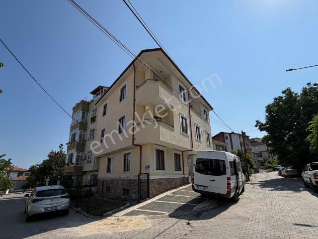 Cumhuriyet Mh İl Emniyet Binasının Sokağında Kiralık Eşyalı 1+1