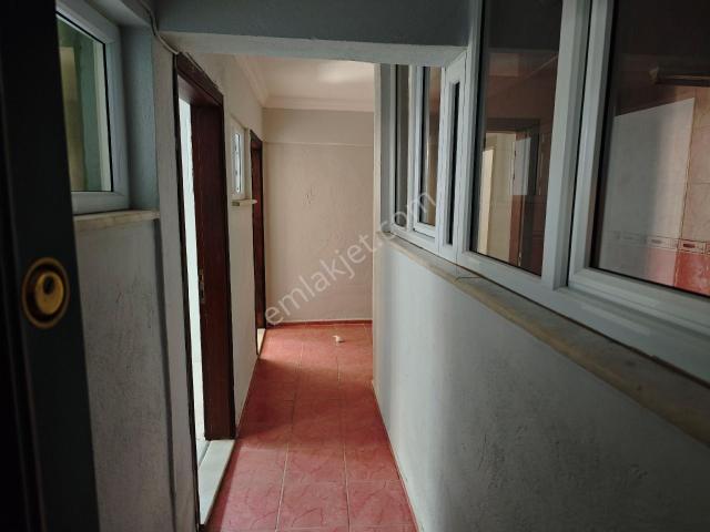 Nazilli Cumhuriyet Mh. Yarı Bodrum Satılık